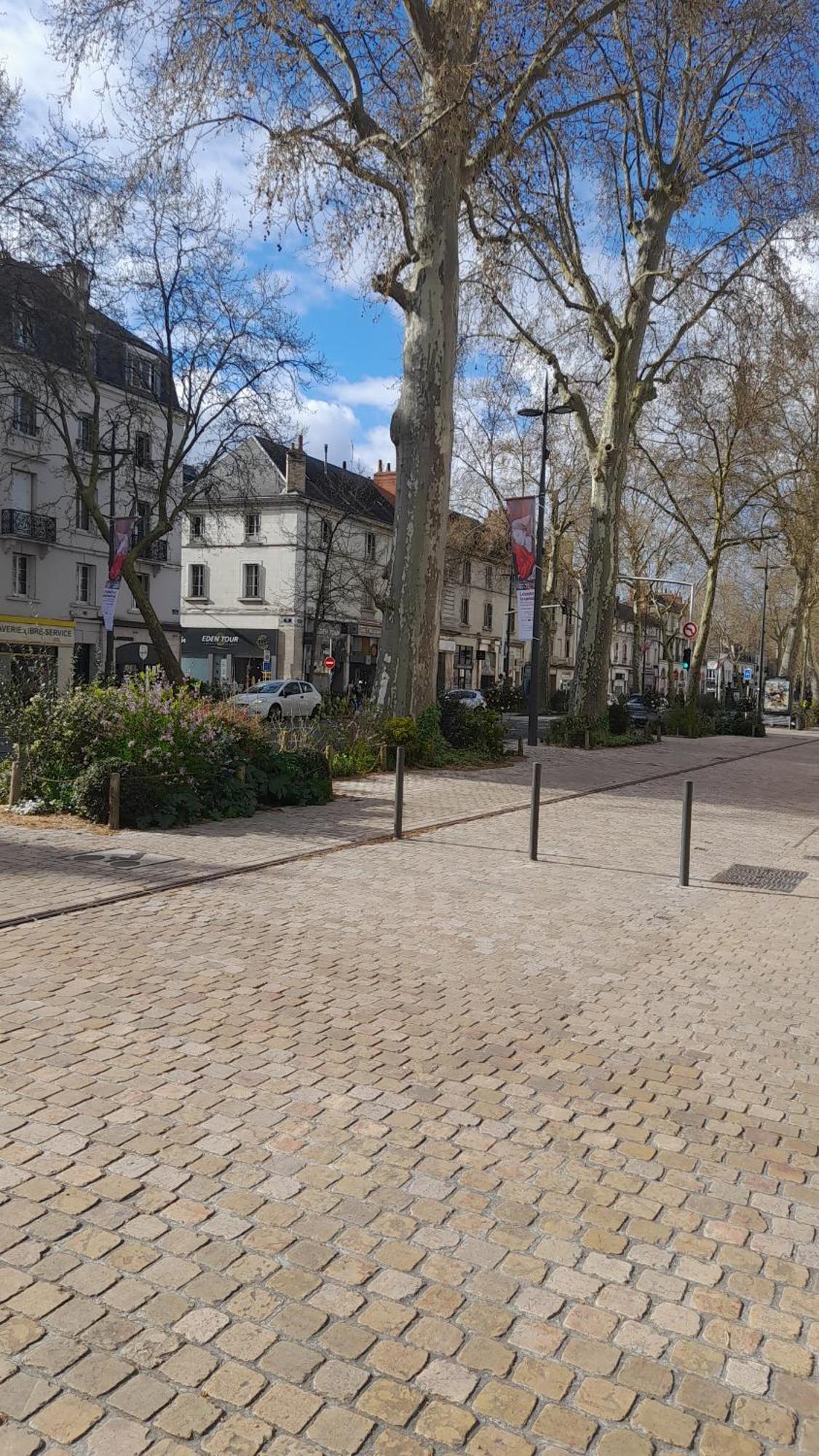 Apartament Chez Eric Le N2 Tours Zewnętrze zdjęcie